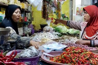 Harga Cabai dan Bawang Putih di Pasar Sidoharjo Lamongan Merangkak Naik