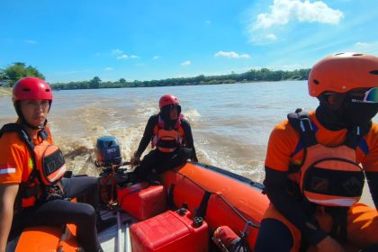 Tim SAR Gabungan Temukan Remaja Tenggelam di Bendungan Gerak Lamongan