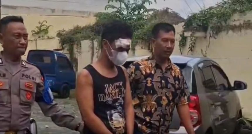 Perampas HP Berhasil Ditangkap dan Dihajar Massa Terekam CCTV