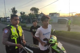 Polisi Amankan 200 Remaja dan Motor dari Balap Liar Arteri Porong
