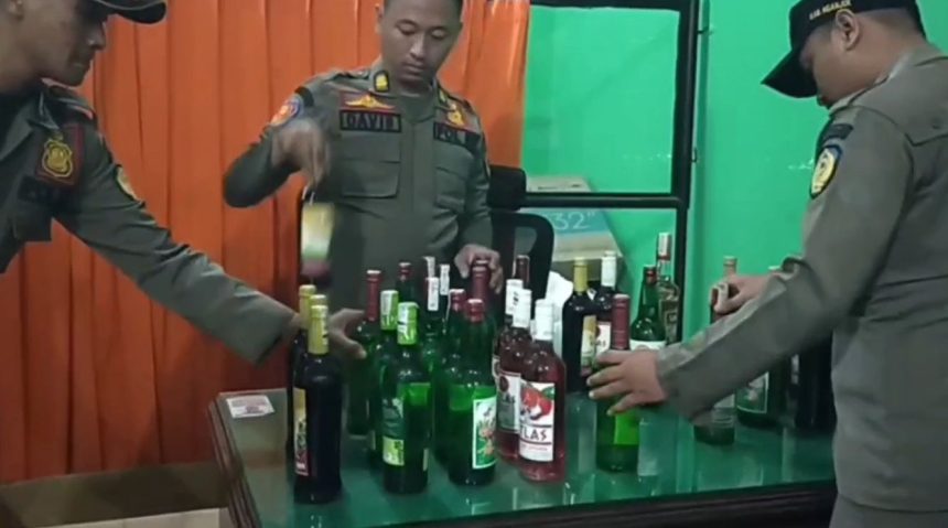 Razia Tempat Hiburan di Nganjuk, Petugas Gabungan Dapati Miras Hingga PSK