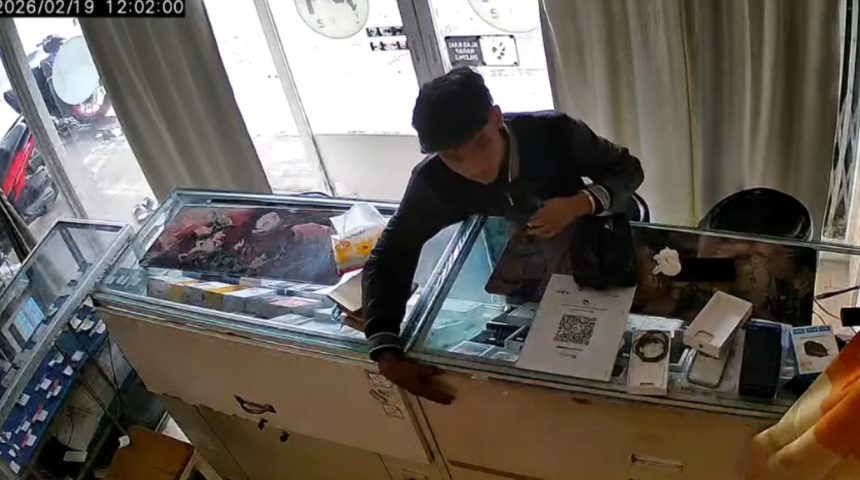 Terlilit Hutang dan Angsuran Motor, Pemuda Ini Rampok Konter HP Pakai Senpi Mainan