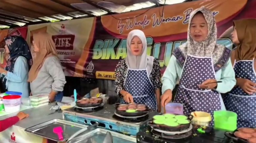 Manis Legit, Bikang Lumer Ngebul Jadi Primadona Takjil di Lamongan