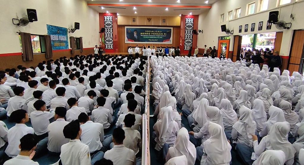 Kunjungan Kerja di Malang, Menko Pangan Temukan MAN 2 Belum Terima MBG