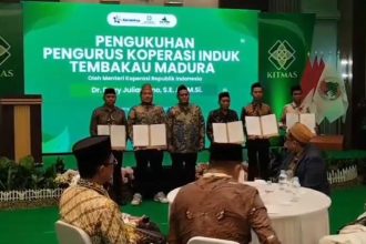 Menkop RI Kukuhkan Koperasi Tembakau Pertama di Indonesia di Pamekasan