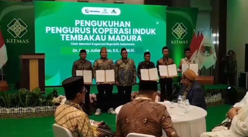 Menkop RI Kukuhkan Koperasi Tembakau Pertama di Indonesia di Pamekasan