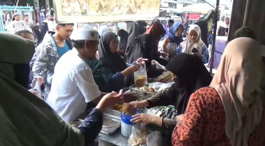 Serunya Berburu Takjil di Kampung Madinah Temboro Magetan