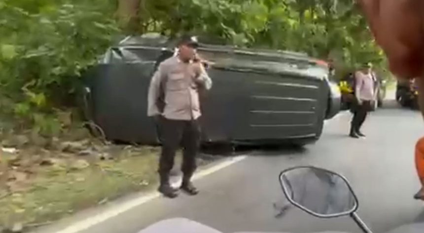 di Duga sopir Mengantuk, mobil Polisi seruduk pengendara motor hingga tewas.