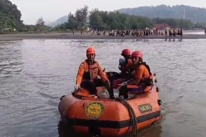 Seorang Wisatawan Tewas Tenggelam di Pantai Sine
