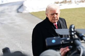 Ketegangan AS-Iran: Trump Peringatkan Konsekuensi Jika Negosiasi Gagal