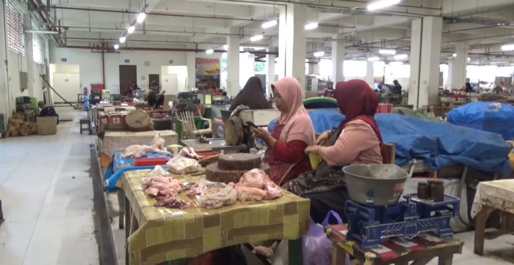 Jelang Ramadhan, Harga Ayam Potong di Ngawi Meroket hingga Rp42 Ribu per Kilogram