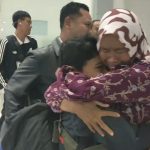 Tangis Haru Sambut Kepulangan 3 Anak Pekerja Migran dari Malaysia, Bertahun-tahun Tanpa Status Jelas