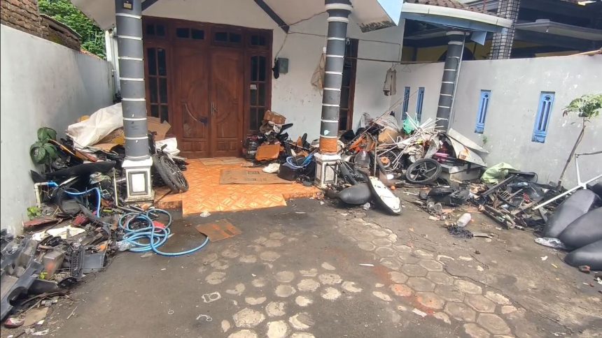 Berkedok Bengkel, Rumah Penadah Motor Curian di Nganjuk Digerebek Polisi