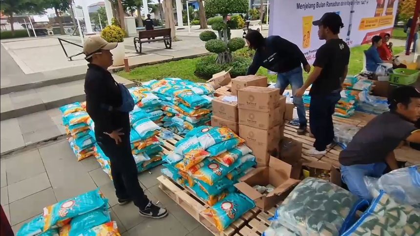 Pasar Murah Jelang Ramadhan di Pasuruan Diserbu Warga