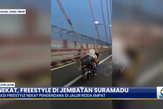 Pemotor Nekat Freestyle di Jalur Mobil Jembatan Suramadu