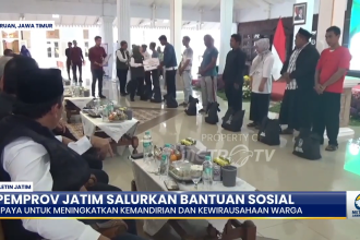 Pemprov Jatim Salurkan Bantuan Sosial