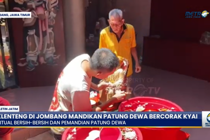 Jelang Imlek, Klenteng Boo Hway Bio di Jombang Gelar Ritual & Pemandian Patung Dewa