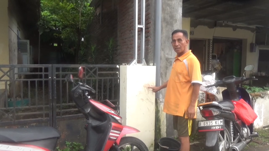 Komplotan Perampok Bersenjata Tajam di Jombang Terekam CCTV, Korban Alami Luka Serius