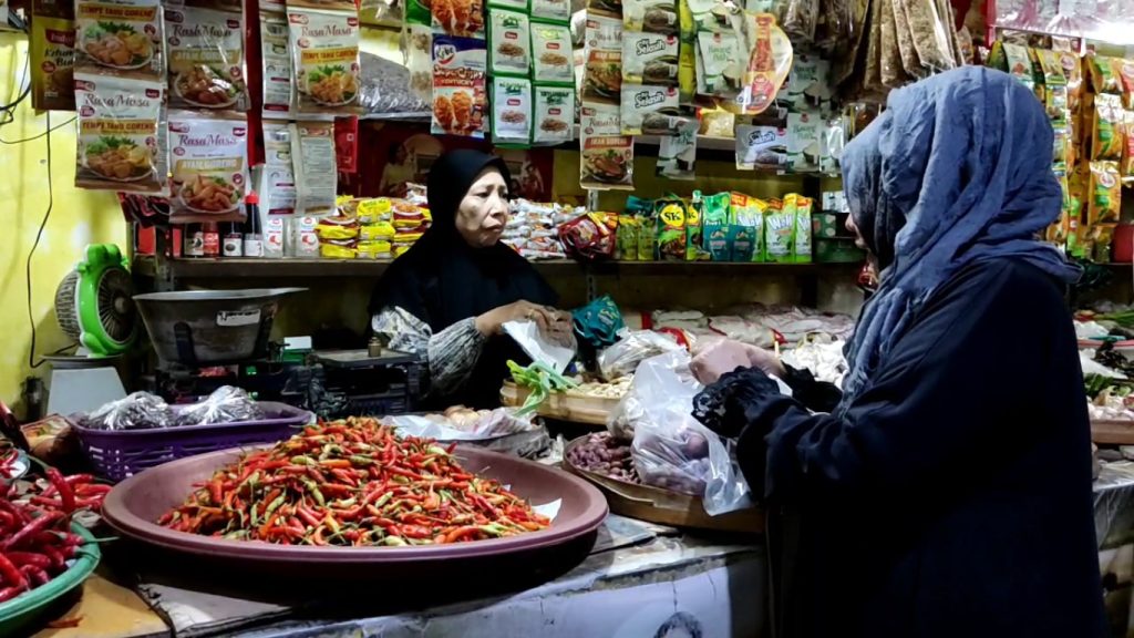 Harga Cabai dan Bawang Putih di Pasar Sidoharjo Lamongan Merangkak Naik
