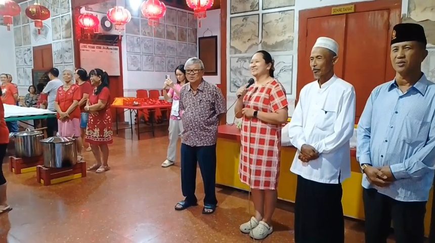 Pupuk Toleransi Beragama, Umat Konghucu di Bojonegoro Sediakan Buka Puasa untuk Musafir