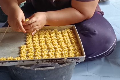 Omzet Menurun, Produsen Kue Jadul di Blitar Bertahan di Tengah Gempuran Jajanan Kekinian