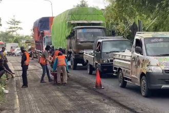 Jelang Mudik, Jalur Arteri Poros Tengah Surabaya–Madiun di Jombang Mulai Diperbaiki