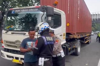 Truk Langgar Pembatasan Jelang Lebaran, Satlantas Polresta Sidoarjo Siapkan Sanksi Tilang