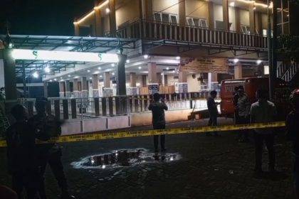 Ledakan di Masjid, Jemaah Salat Tarawih Berhamburan