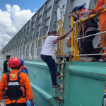Perahu Pecah, Nelayan Situbondo Diselamatkan Kapal Batubara