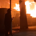 Kebakaran Gudang Kayu di Permukiman Padat Sidoarjo