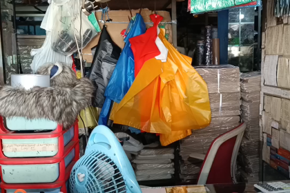 Dampak Konflik Global, Harga Plastik di Blitar Melonjak hingga 50 Persen