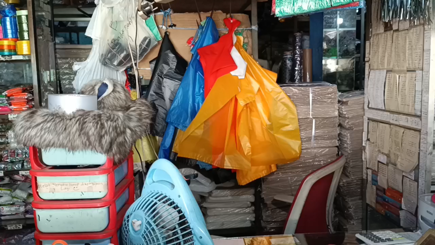 Dampak Konflik Global, Harga Plastik di Blitar Melonjak hingga 50 Persen