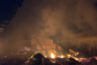 Kebakaran Pasar Baru Tuban, Puluhan Kios Pedagang Hangus