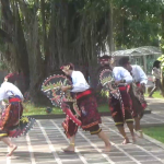 Seniman Tari Tulungagung Pentaskan Karya Kritik Sosial di Hari Tari Sedunia