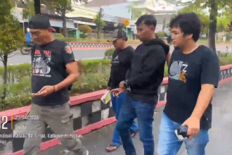 Penangkapan Sepasang Kekasih Pengedar Narkotika oleh Satreskoba Polres Ngawi, Sita Sabu 223 Gram
