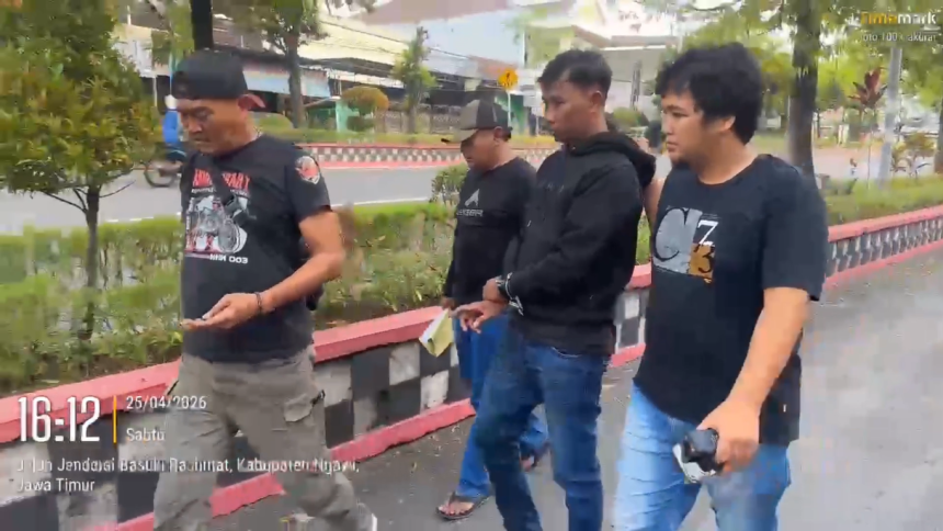 Penangkapan Sepasang Kekasih Pengedar Narkotika oleh Satreskoba Polres Ngawi, Sita Sabu 223 Gram
