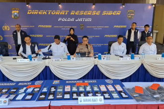 Polda Jatim Ringkus Komplotan Penipuan Segitiga, Raup Hingga Rp7 Miliar per Bulan