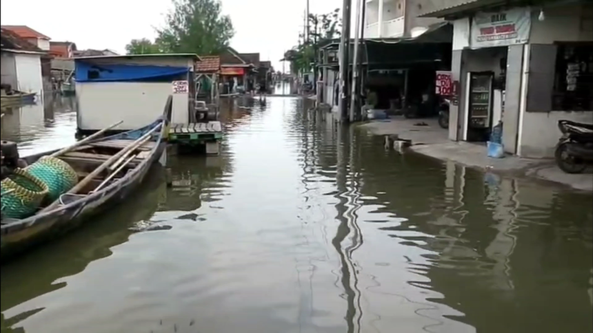 Banjir Rob Rendam Empat Desa Pesisir di Sedati Sidoarjo, Aktivitas Warga Lumpuh