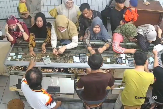 Ibu dan Anak Spesialis Pencuri Emas Antarprovinsi Ditangkap